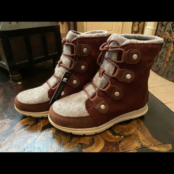 Sorel Explorer Joan Boots 6.5 - Picture 8 of 9